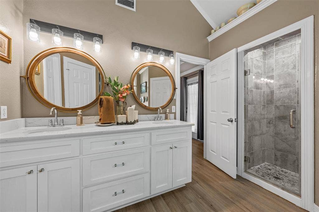 9408 Silverthorn Drive, Waco, TX 76708 9408 Silverthorn Drive, Waco, TX 76708