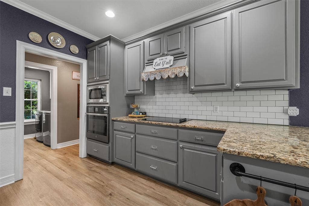9408 Silverthorn Drive, Waco, TX 76708 9408 Silverthorn Drive, Waco, TX 76708