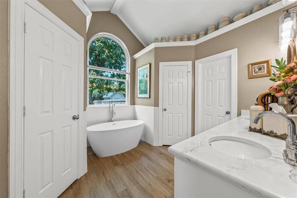 9408 Silverthorn Drive, Waco, TX 76708 9408 Silverthorn Drive, Waco, TX 76708