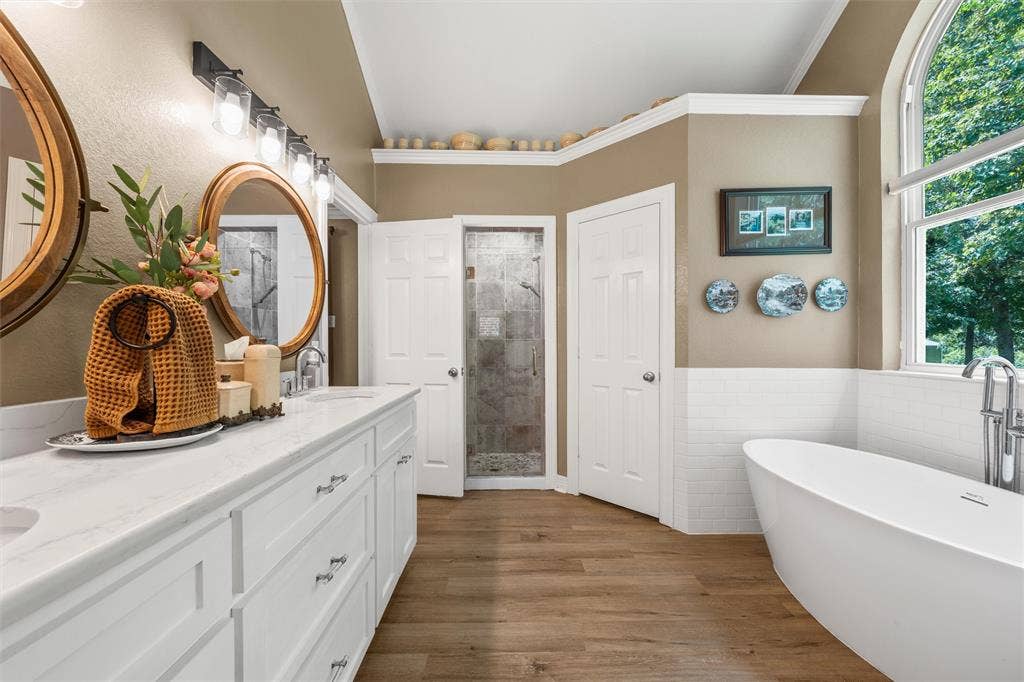 9408 Silverthorn Drive, Waco, TX 76708 9408 Silverthorn Drive, Waco, TX 76708