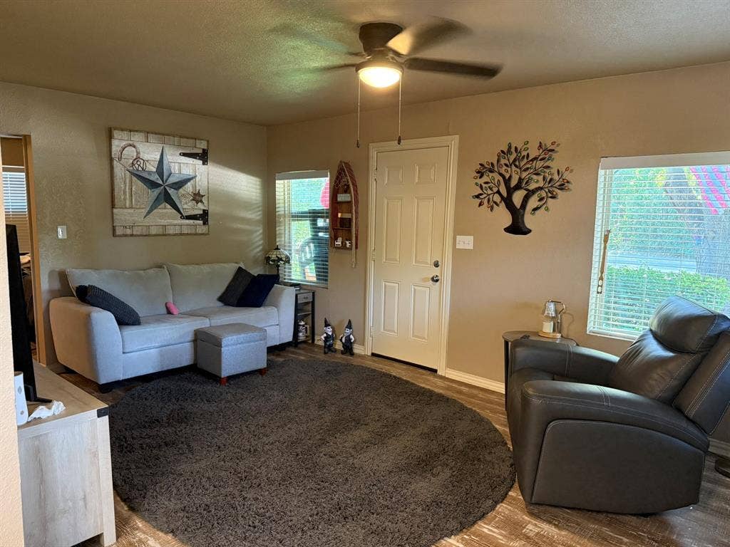 528 S Coppell Road, Coppell, TX 75019 528 S Coppell Road, Coppell, TX 75019