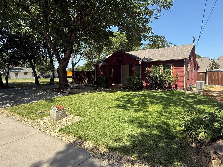 Property photo for 528 S Coppell Road, Coppell, TX