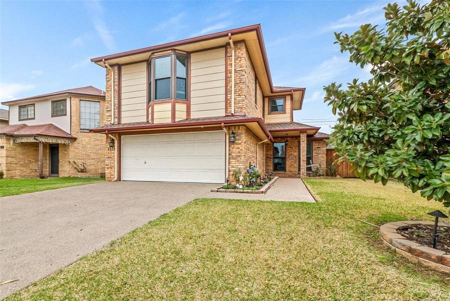 Property photo for 1110 Carrington Court, Irving, TX
