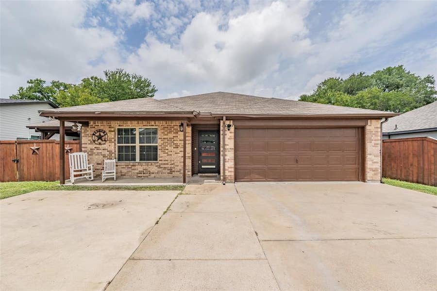 Property photo for 8015 Leigh Ann Drive, Dallas, TX