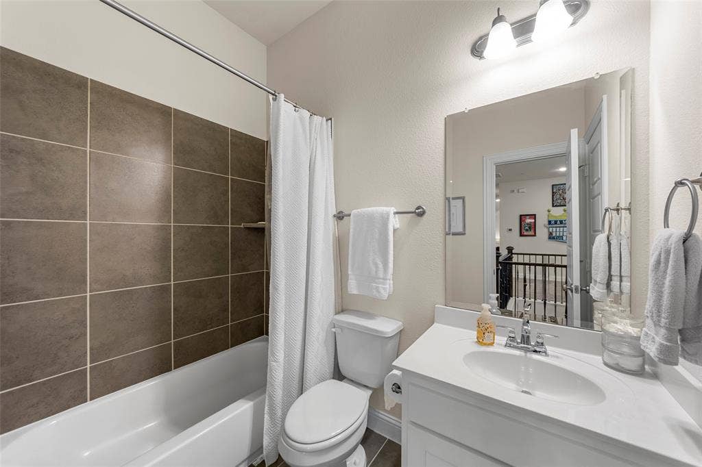 4917 Shore Crest Drive, McKinney, TX 75070 4917 Shore Crest Drive, McKinney, TX 75070