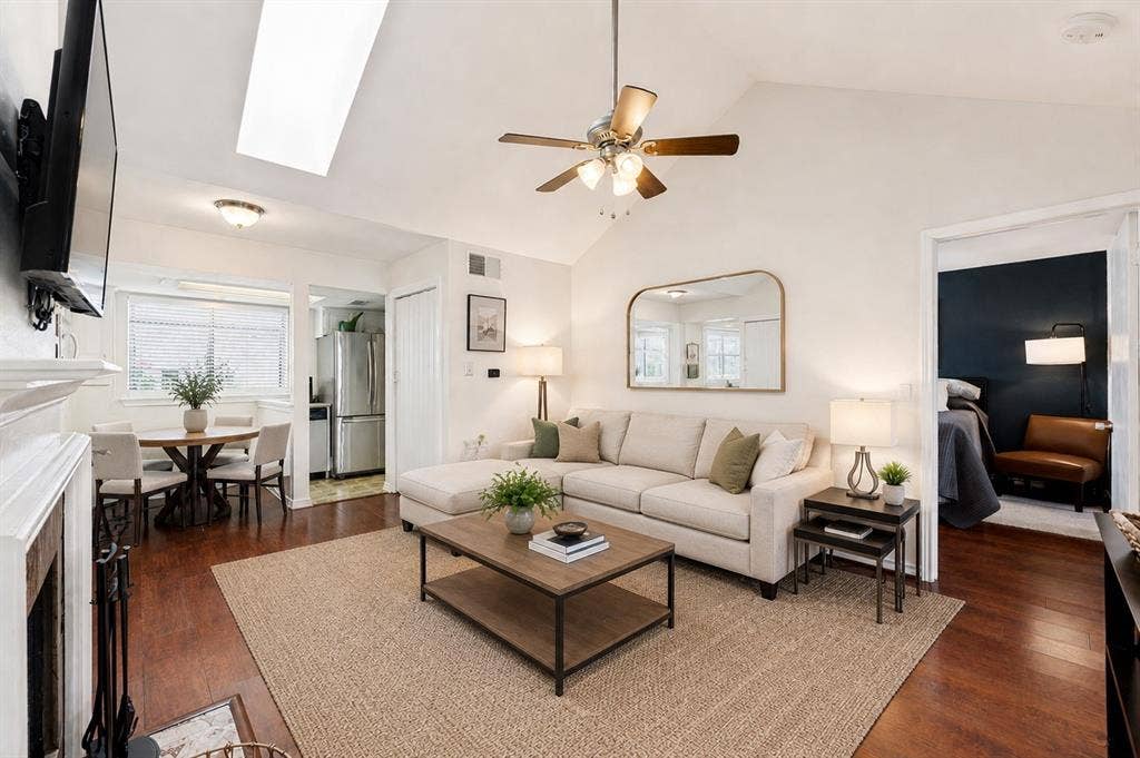 6220 Bentwood Trail, #606, Dallas, TX 75252 Select photos have been virtually staged.