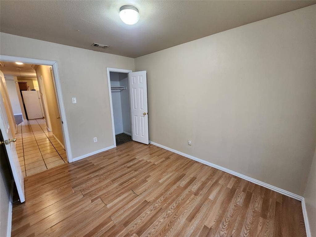 939 Baker Street, Fort Worth, TX 76104 939 Baker Street, Fort Worth, TX 76104