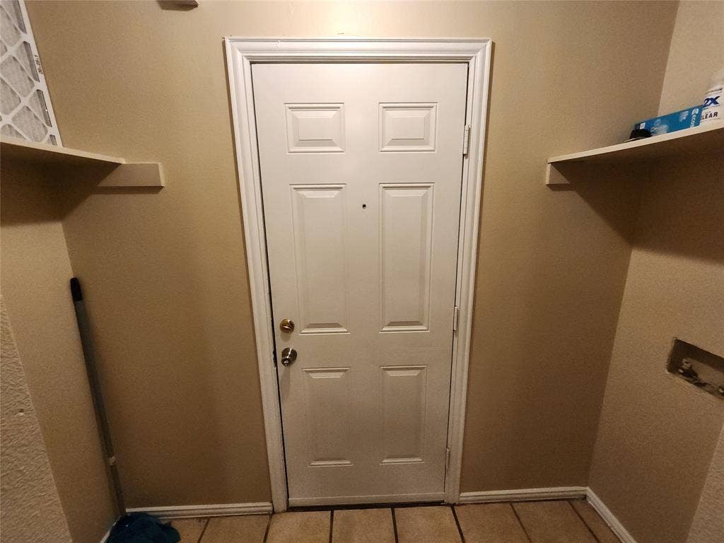 939 Baker Street, Fort Worth, TX 76104 939 Baker Street, Fort Worth, TX 76104