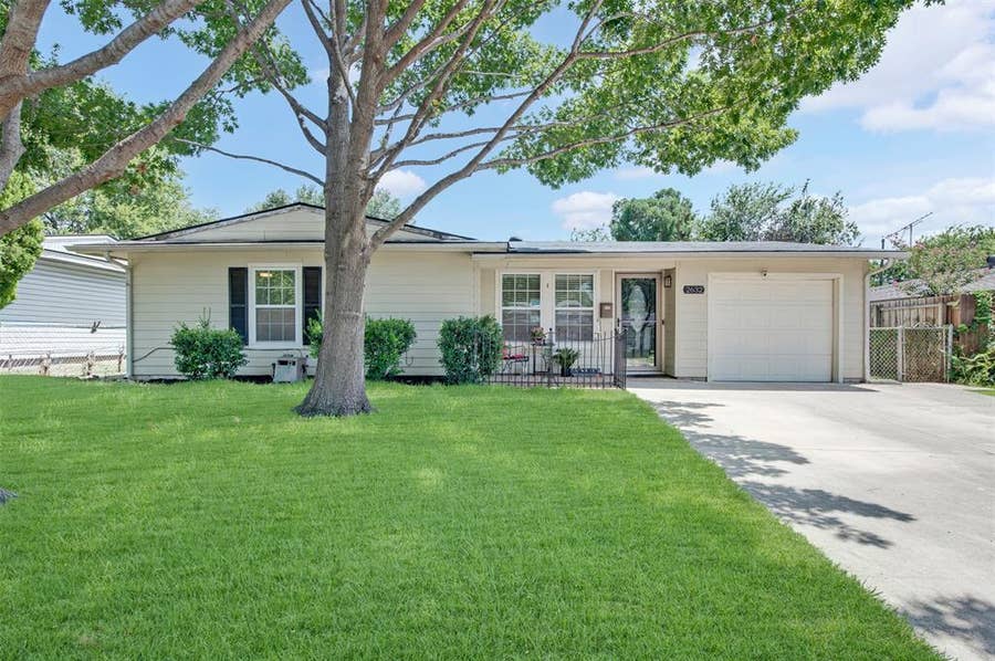 Property photo for 2632 Wicker Avenue, Farmers Branch, TX