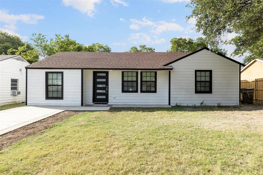 Property photo for 239 Halsey Street, Dallas, TX