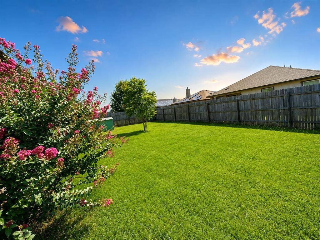6632 La Sol Lane, Waco, TX 76712 6632 La Sol Lane, Waco, TX 76712