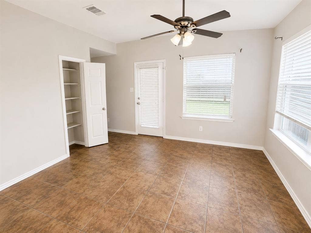 6632 La Sol Lane, Waco, TX 76712 6632 La Sol Lane, Waco, TX 76712