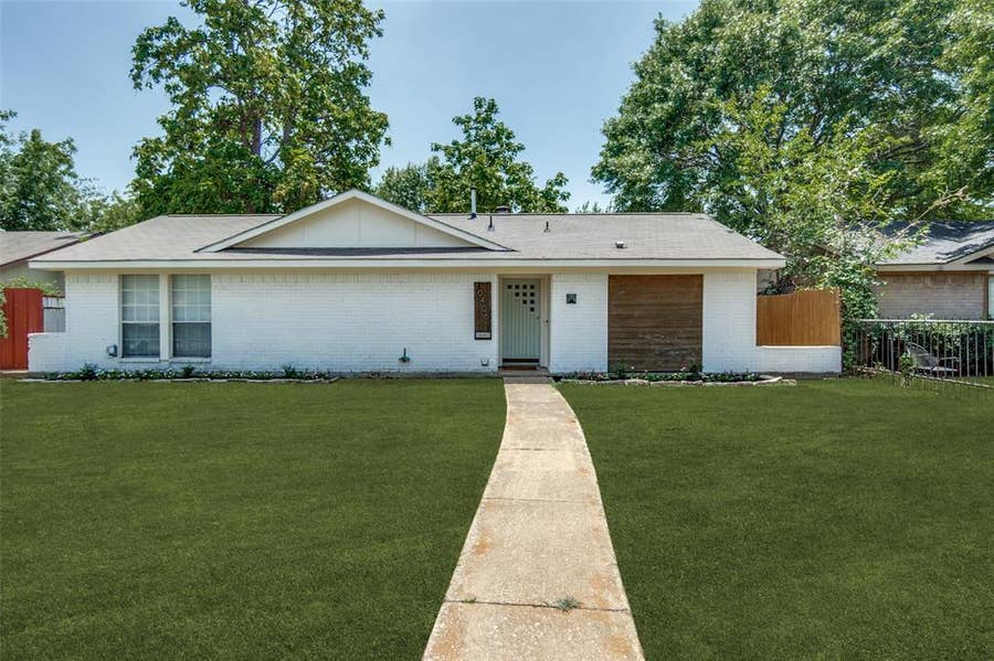Property photo for 10406 Kinslow Drive, Dallas, TX