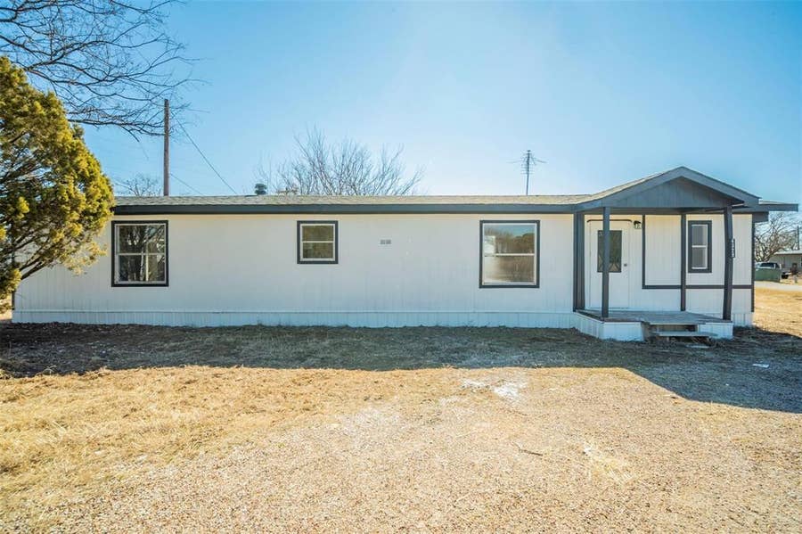 Property photo for 4329 Kaywood Drive, Granbury, TX