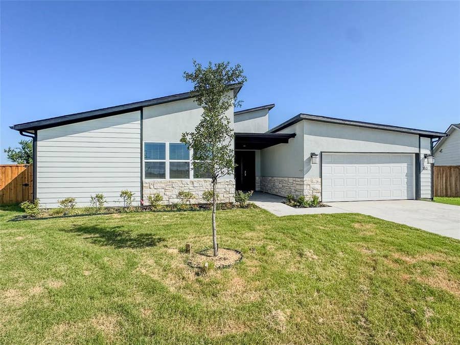 Property photo for 180 Zion Road, Greenville, TX