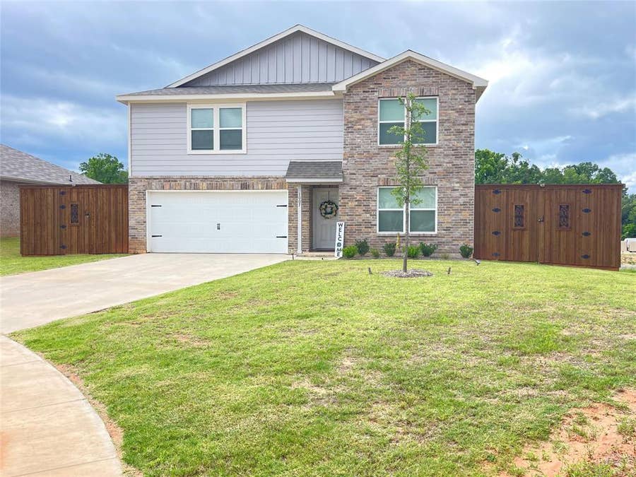 Property photo for 1007 Ripplewood Circle, Chandler, TX