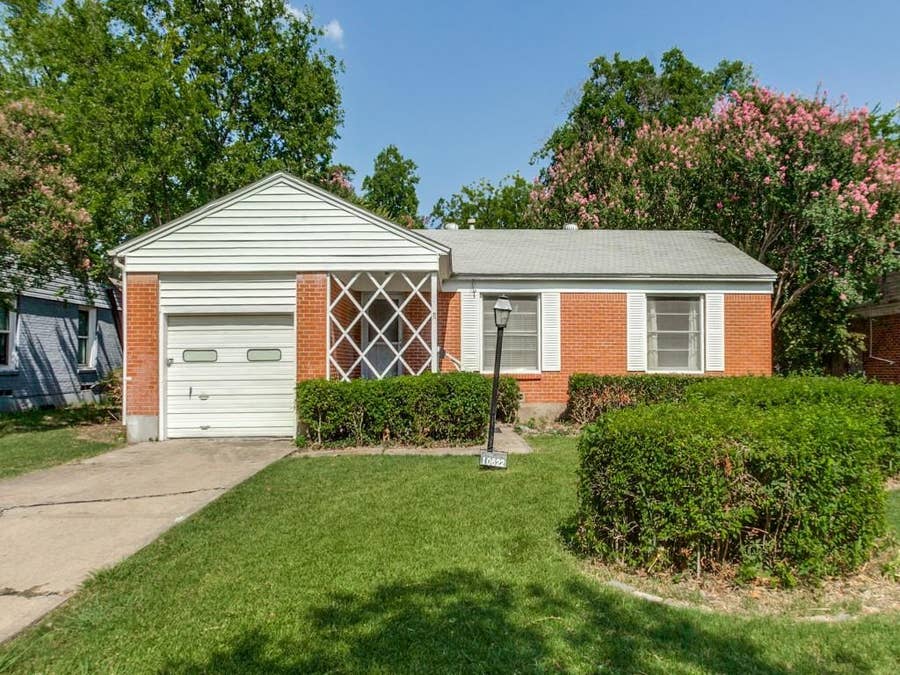Property photo for 10622 Fern Drive, Dallas, TX