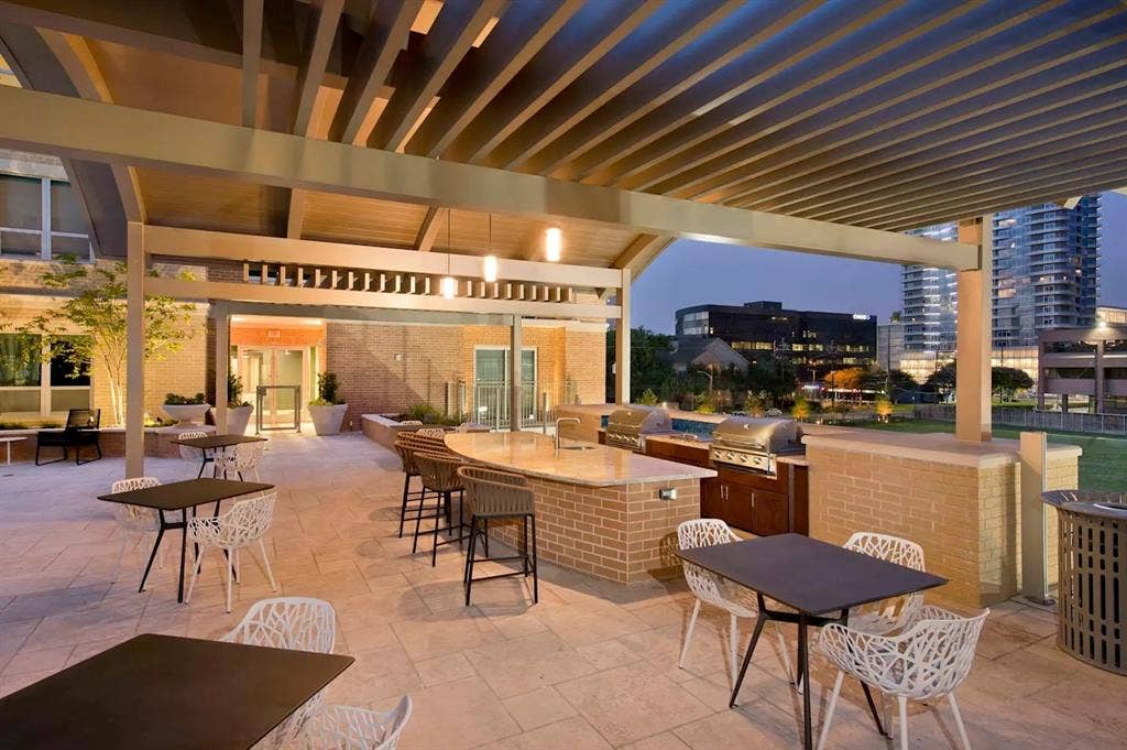 3939 W Alabama Street, #1-563, Houston, TX 77027 50% off base rent for 2 months, 12+ month lease only