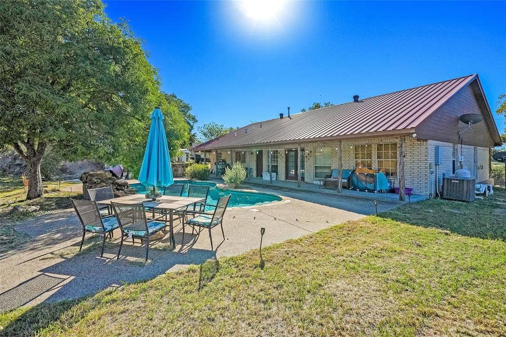 156 PR 3626, Springtown, TX 76082 156 PR 3626, Springtown, TX 76082