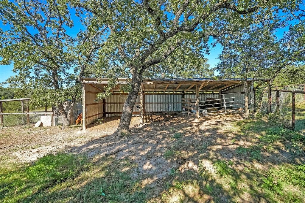 156 PR 3626, Springtown, TX 76082 156 PR 3626, Springtown, TX 76082