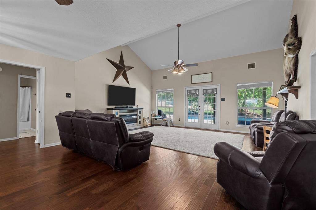 156 PR 3626, Springtown, TX 76082 156 PR 3626, Springtown, TX 76082