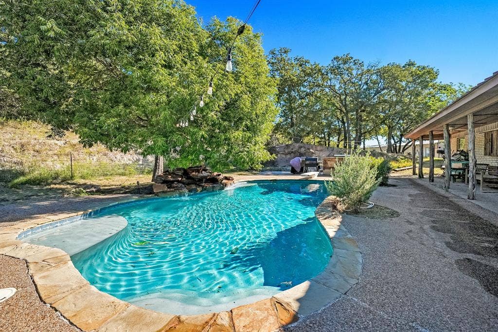 156 PR 3626, Springtown, TX 76082 156 PR 3626, Springtown, TX 76082