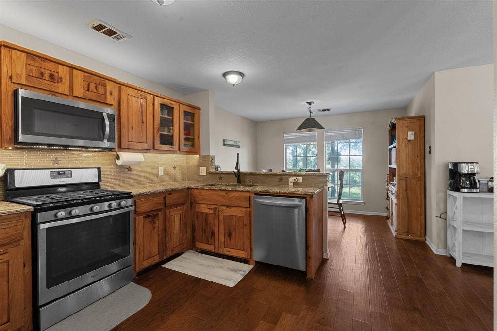 156 PR 3626, Springtown, TX 76082 156 PR 3626, Springtown, TX 76082