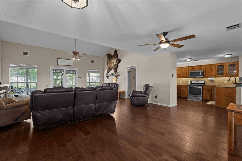 156 PR 3626, Springtown, TX 76082 156 PR 3626, Springtown, TX 76082