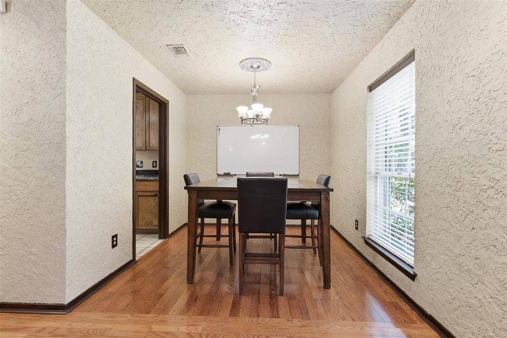 3702 Hastings Drive, Arlington, TX 76013 3702 Hastings Drive, Arlington, TX 76013