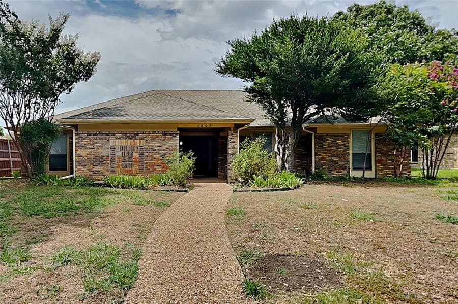 Property photo for 1809 Geneva Lane, Plano, TX