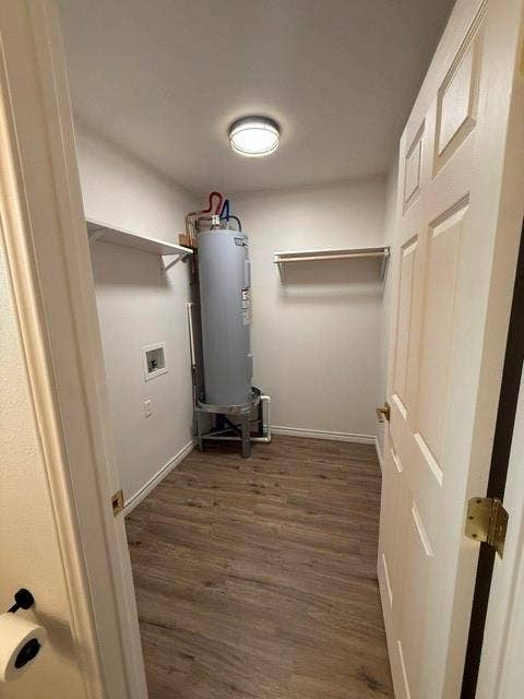1505 W Pearl Street, #15, Granbury, TX 76048 Laundry room