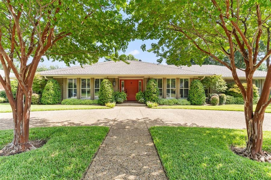 Property photo for 4024 Fawnhollow Drive, Dallas, TX