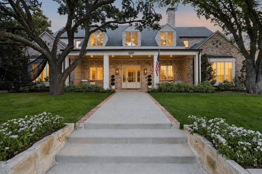 Property photo for 3205 Canyon Creek Drive, Richardson, TX