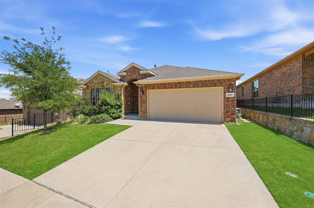 1217 Gibson Drive, Melissa, TX 75454 1217 Gibson Drive, Melissa, TX 75454