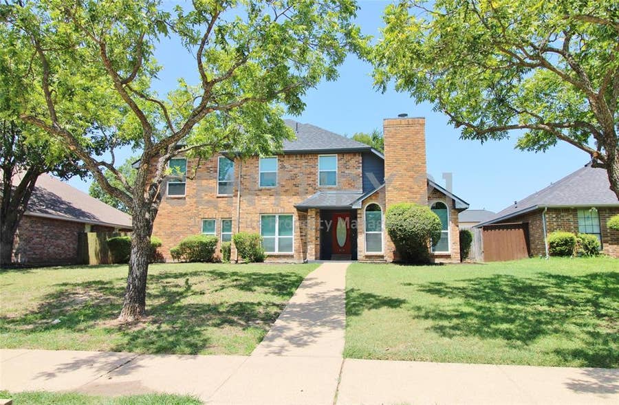 Property photo for 729 Rawlins Drive, Lancaster, TX