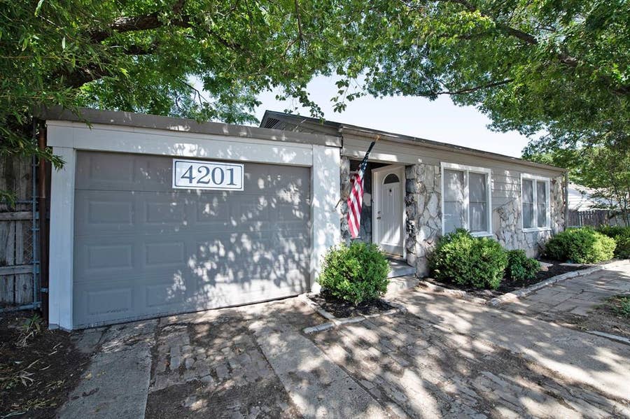 Property photo for 4201 Southwest Boulevard, Fort Worth, TX