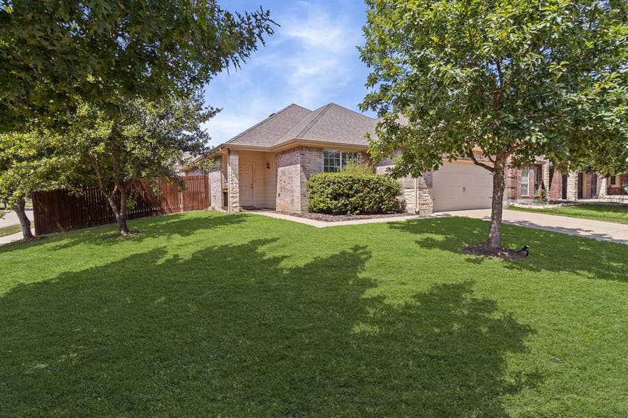 Property photo for 1301 Sand Verbena Way, Fort Worth, TX