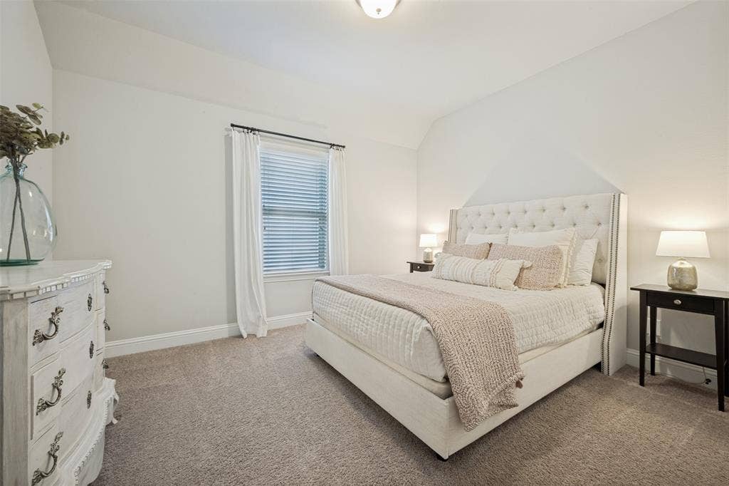 9004 Washington Lane, Argyle, TX 76226 9004 Washington Lane, Argyle, TX 76226