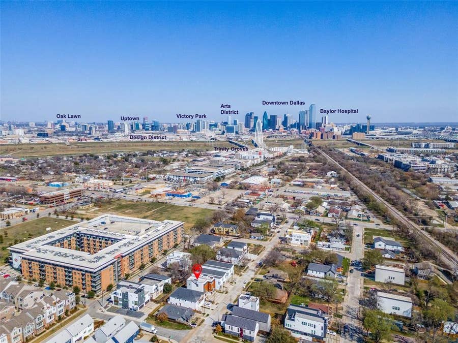 Property photo for 929 Bayonne Street, Dallas, TX