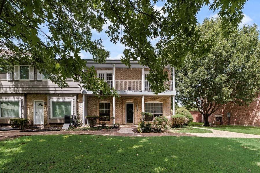Property photo for 624 Trailwood Court, Garland, TX