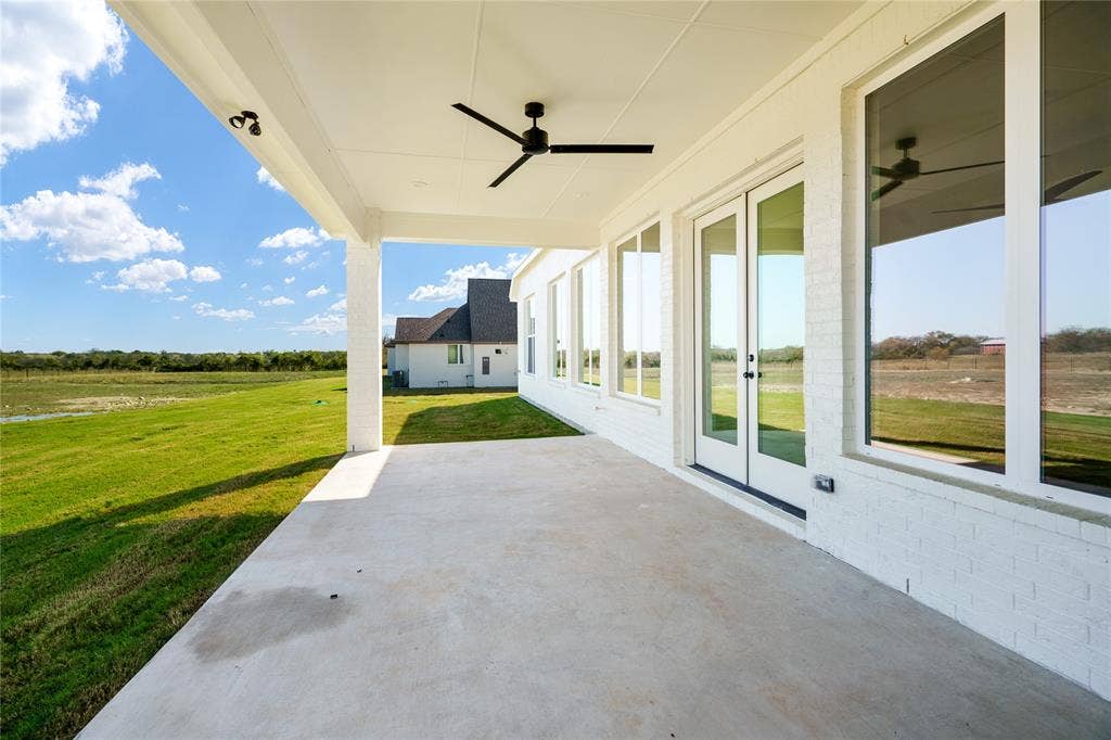 6440 Mcchesney Drive, Midlothian, TX 76065 Every home uniquely decorated. This is a previous address same plan.