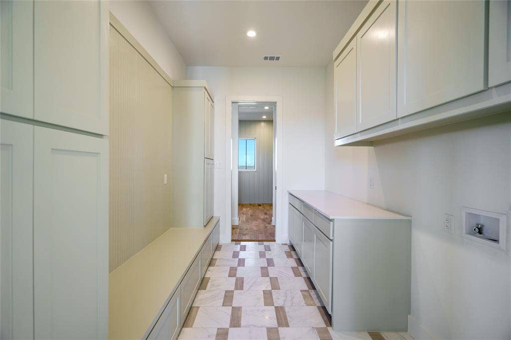 6440 Mcchesney Drive, Midlothian, TX 76065 Every home uniquely decorated. This is a previous address same plan.