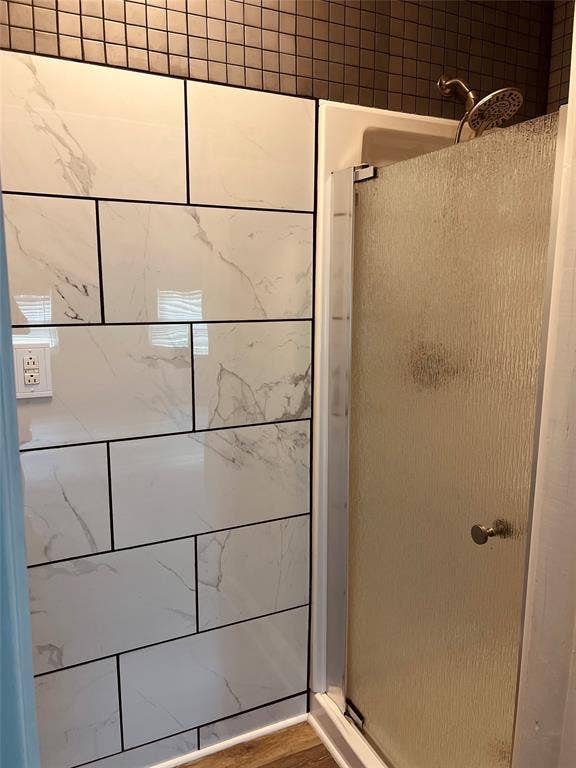 15180 Old China Spring Road, China Spring, TX 76633 bedroom 3 shower