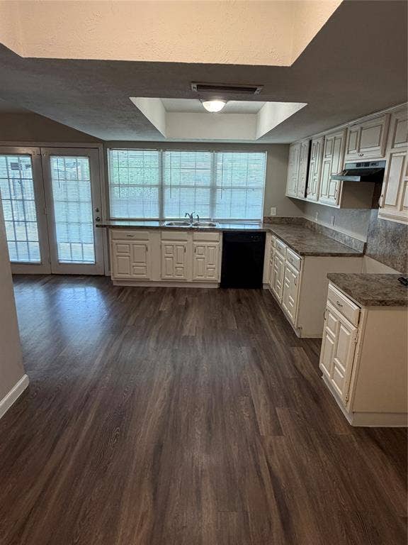 1914 Chisholm Trail, Grand Prairie, TX 75052 1914 Chisholm Trail, Grand Prairie, TX 75052