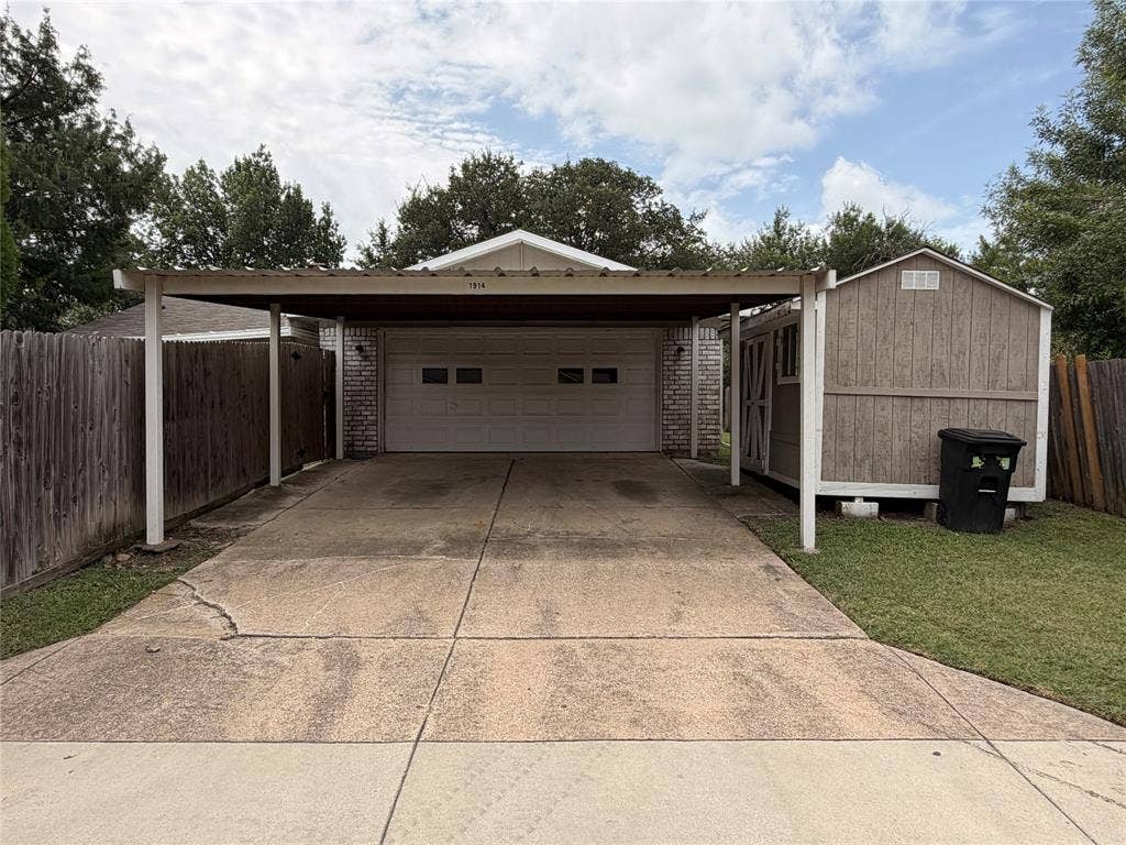 1914 Chisholm Trail, Grand Prairie, TX 75052 1914 Chisholm Trail, Grand Prairie, TX 75052