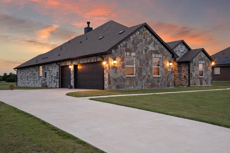 Property photo for 123 Cedar Elm Lane, Nevada, TX