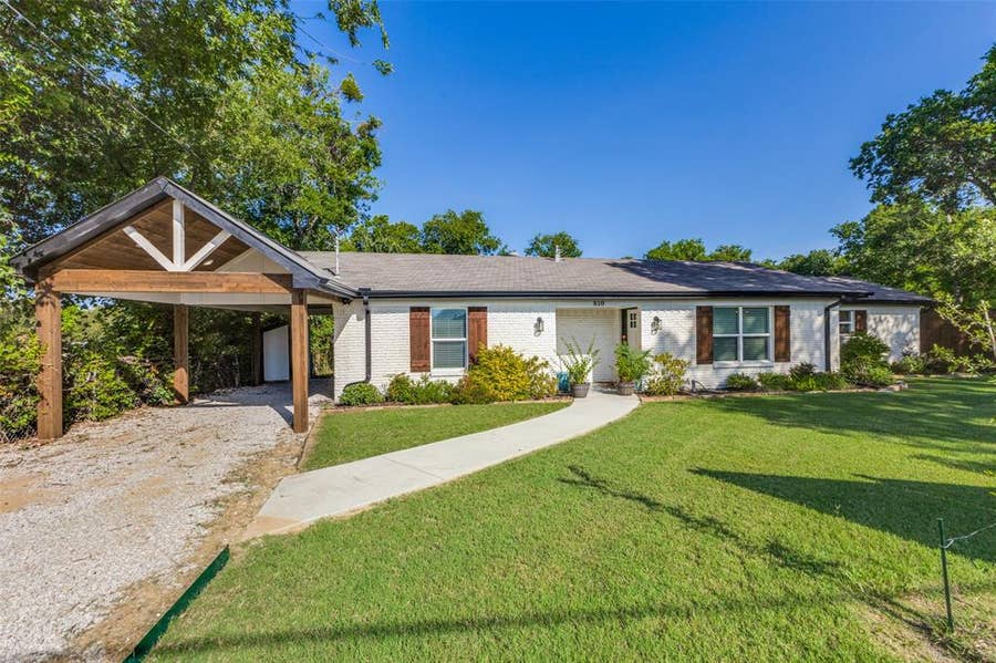 Property photo for 810 S Bois D Arc Street, Forney, TX