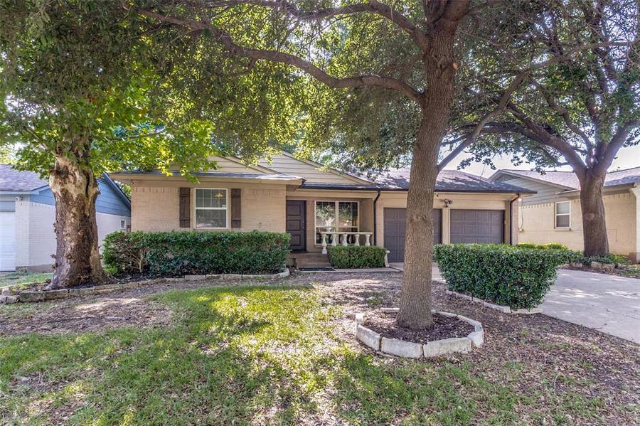 Property photo for 8935 Boundbrook Avenue, Dallas, TX