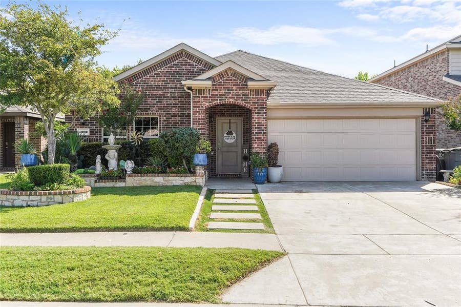 Property photo for 1202 Bronze Lane, Princeton, TX