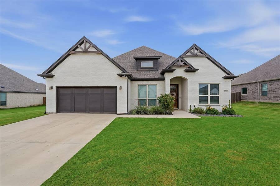 Property photo for 125 Oak View Drive, Godley, TX